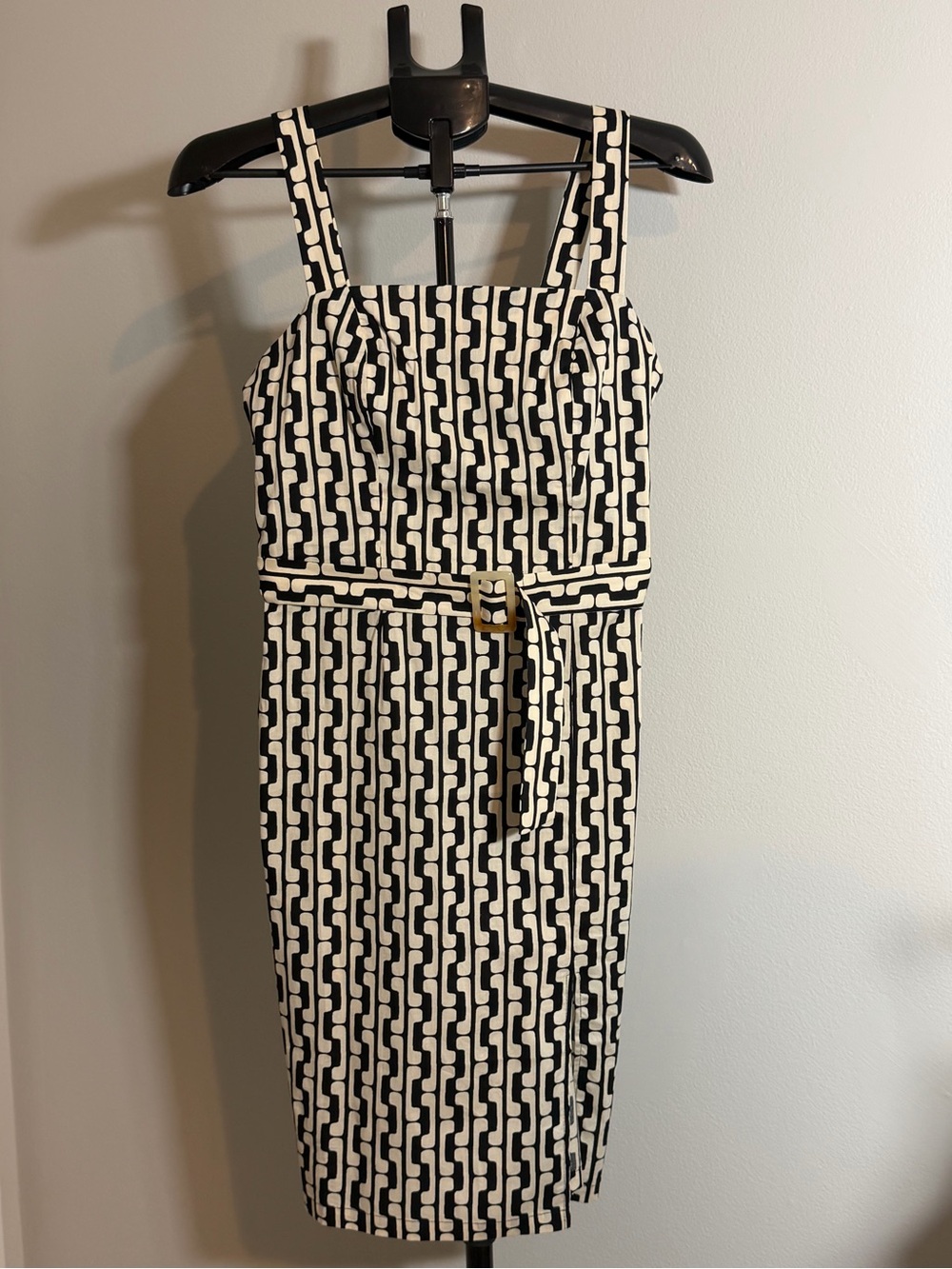 Sleeveless Black & Cream Geometric Sheath Dress with Belt